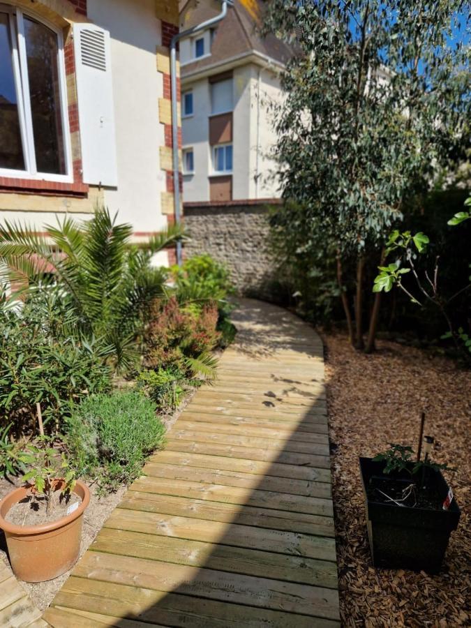 Maisonnette De Charme Villa Ouistreham Esterno foto